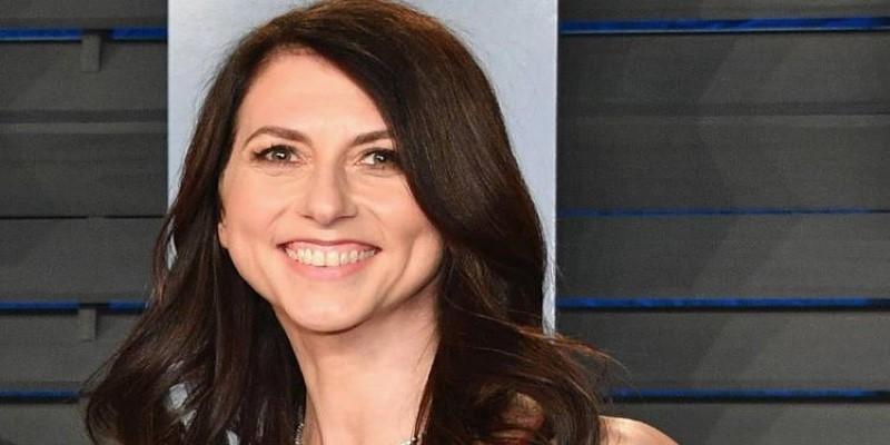 The Wealthiest Women in the World: 10 Billionaires Worth $25 Billion+